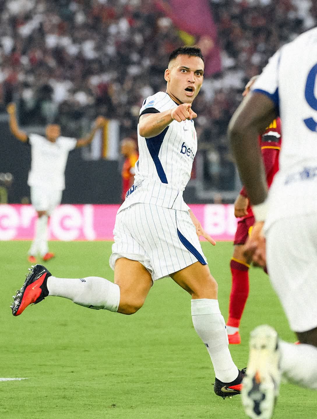 Serie A, 5ª giornata: Roma, Inter e Lazio in vetta. Milan e Juventus accelerano